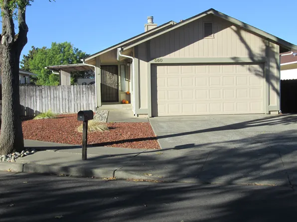 560 Donner Ln, Ukiah, CA 95482