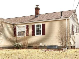 35 Old Farm Rd, Chicopee, MA 01020