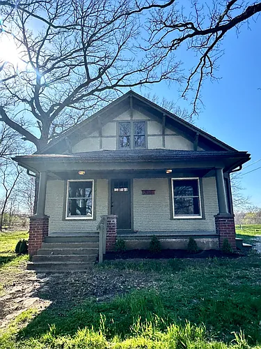 410 Park St Photo 1