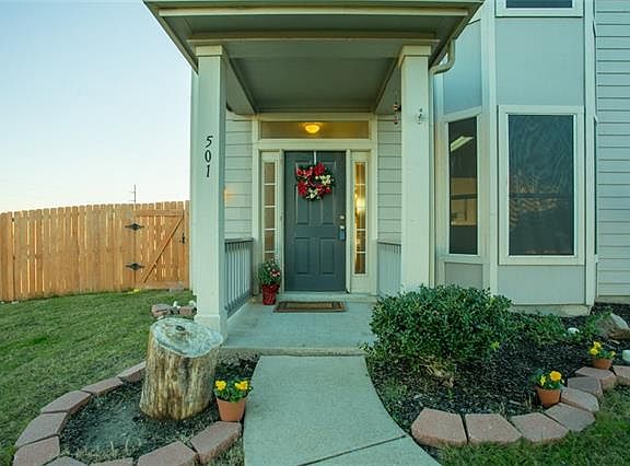 2nd image of 501 Pickens Ln