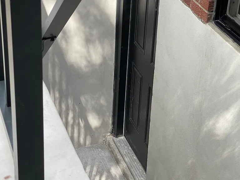 287 Palmerston Ave #LOWER — Photo 15