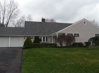 64 Firtree Rd, Levittown, PA 19056