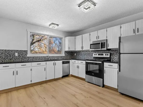 7006 A S Bowness Rd NW, Calgary, AB T3B 0G4