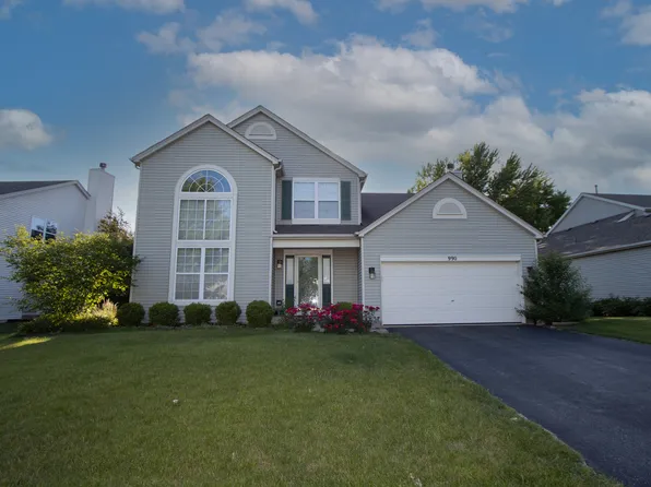 990 Wilkinson Ln, North Aurora, IL 60542