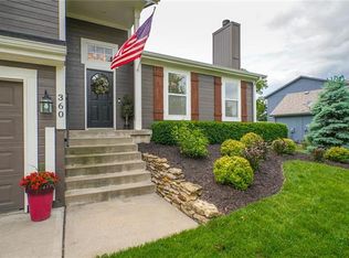 360 N Pine St, Gardner, KS 66030