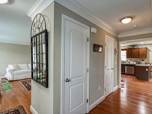 4th image of 1223 Forest Edge Dr