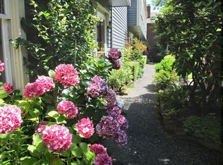 2015 NW Irving St, Portland, OR 97209