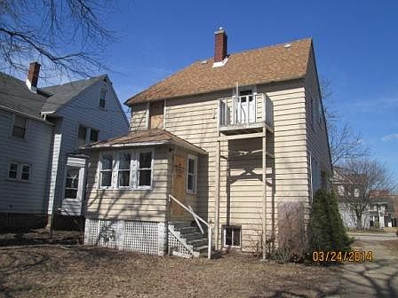2nd image of 36 Carroll St