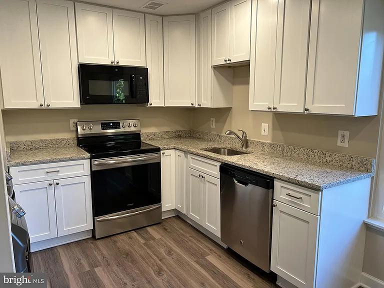 1635 Westwind Way — Photo 13