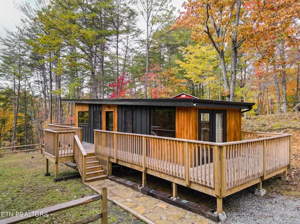 4167 Chamberlain Ln, Sevierville, TN 37862