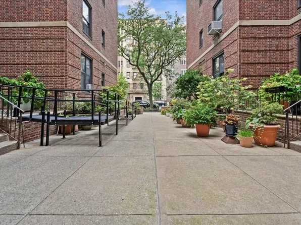 117 Seaman Avenue image 12 of 12