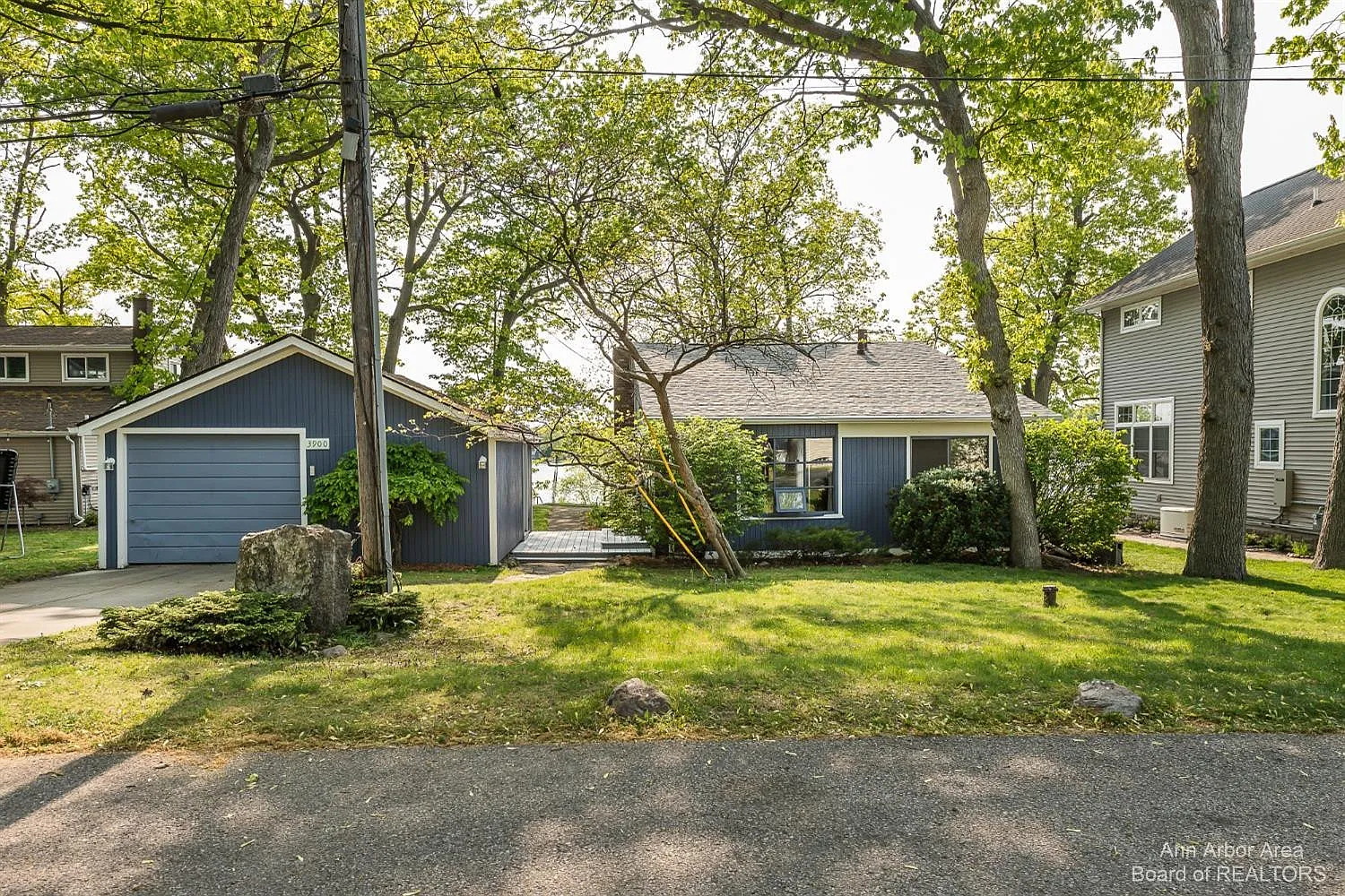 3900 Highcrest Dr photo 1