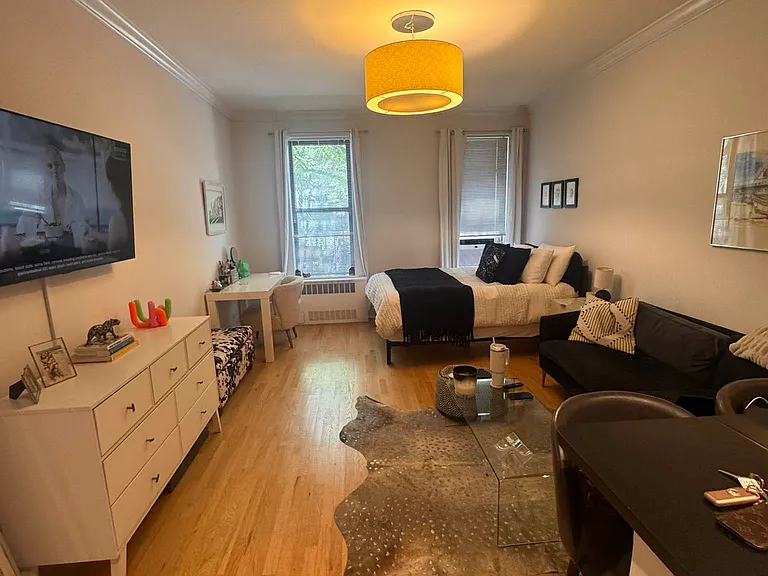 370 E 69th St #2H — Photo 1