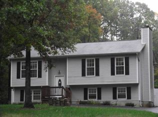 6 Colyer Rd, Fredericksburg, VA 22406