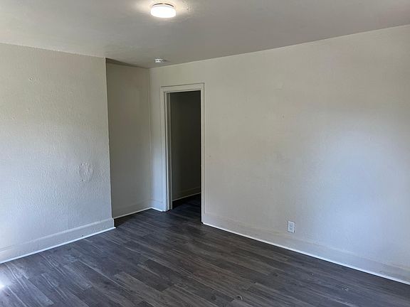 3rd image of 807 Macon St #B