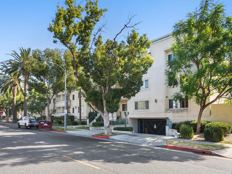 1st image of 400 W California Ave Unit 302