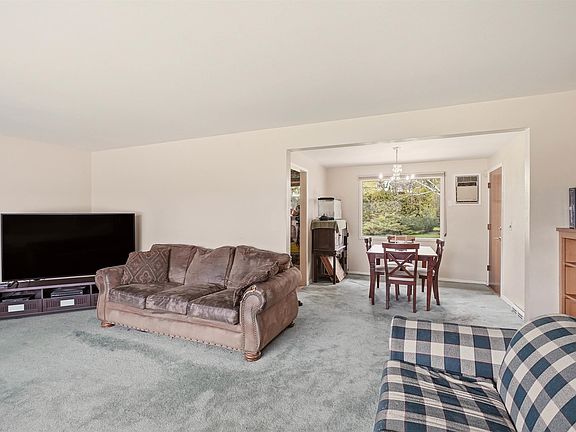 5th image of 10523 E Springfield Ave