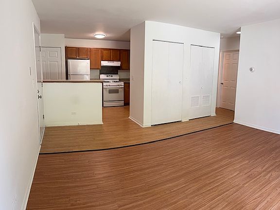 4th image of 150 S Lincoln Ave