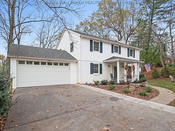 2nd image of 1673 Woodvale Dr