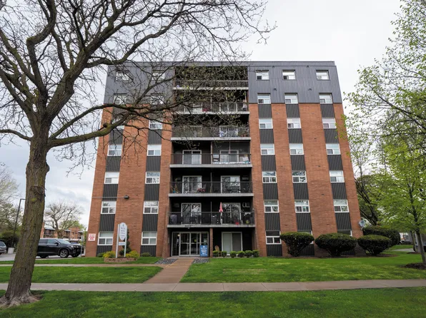 3410 Peter St, Windsor, ON N9C 1J3