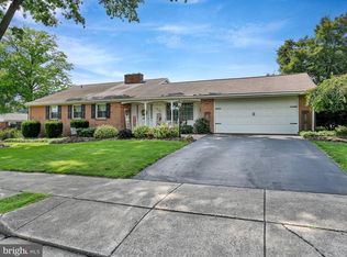 120 Hummer Rd, Ephrata, PA 17522