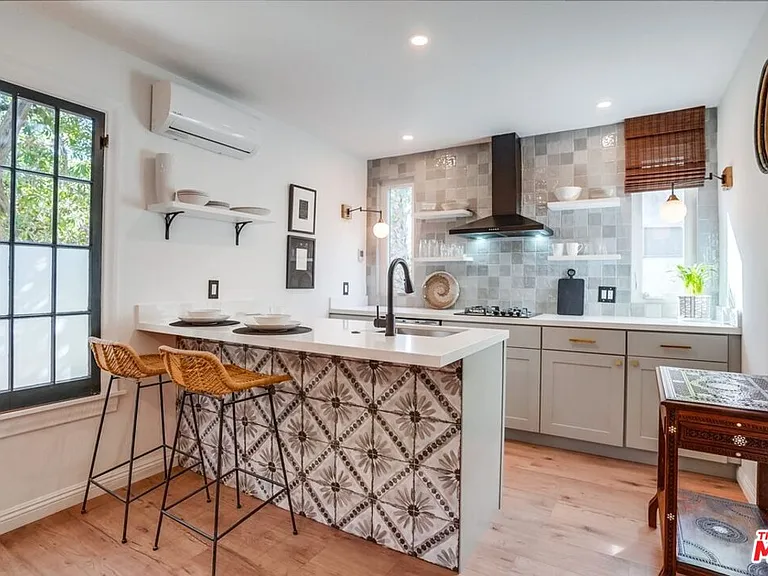 1574 Murray Dr — Photo 13
