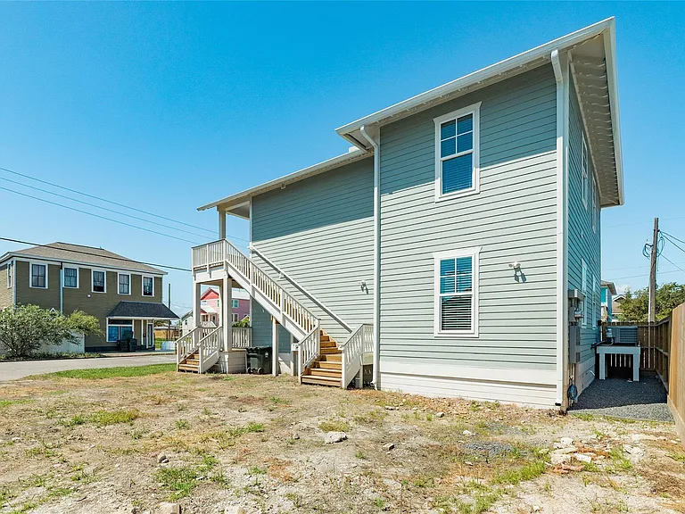 3228 Avenue R #1 — Photo 30