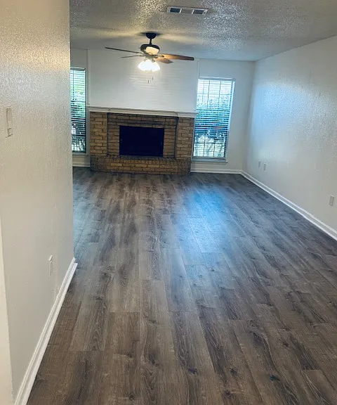 2727 La Jolla Ct — Photo 2