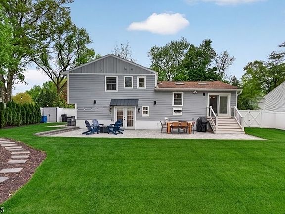 2nd image of 32 Bergen Rd