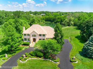 29 Copperfield Dr, Hawthorn Woods, IL