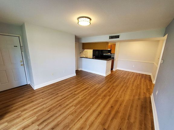 3rd image of 209 Lake Brook Cir Unit 108