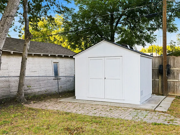 1705 Virginia Pl — Photo 23