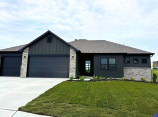 20021 P St, Omaha, NE 68135