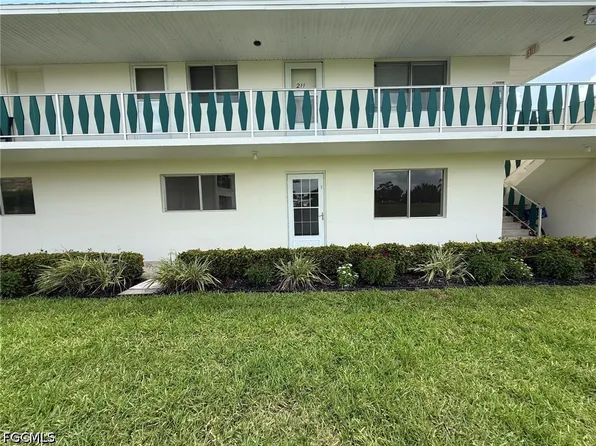 343 Joel Blvd APT 111, Lehigh Acres, FL 33936