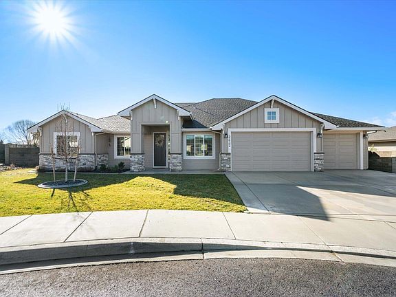 3rd image of 2432 Maggio Loop