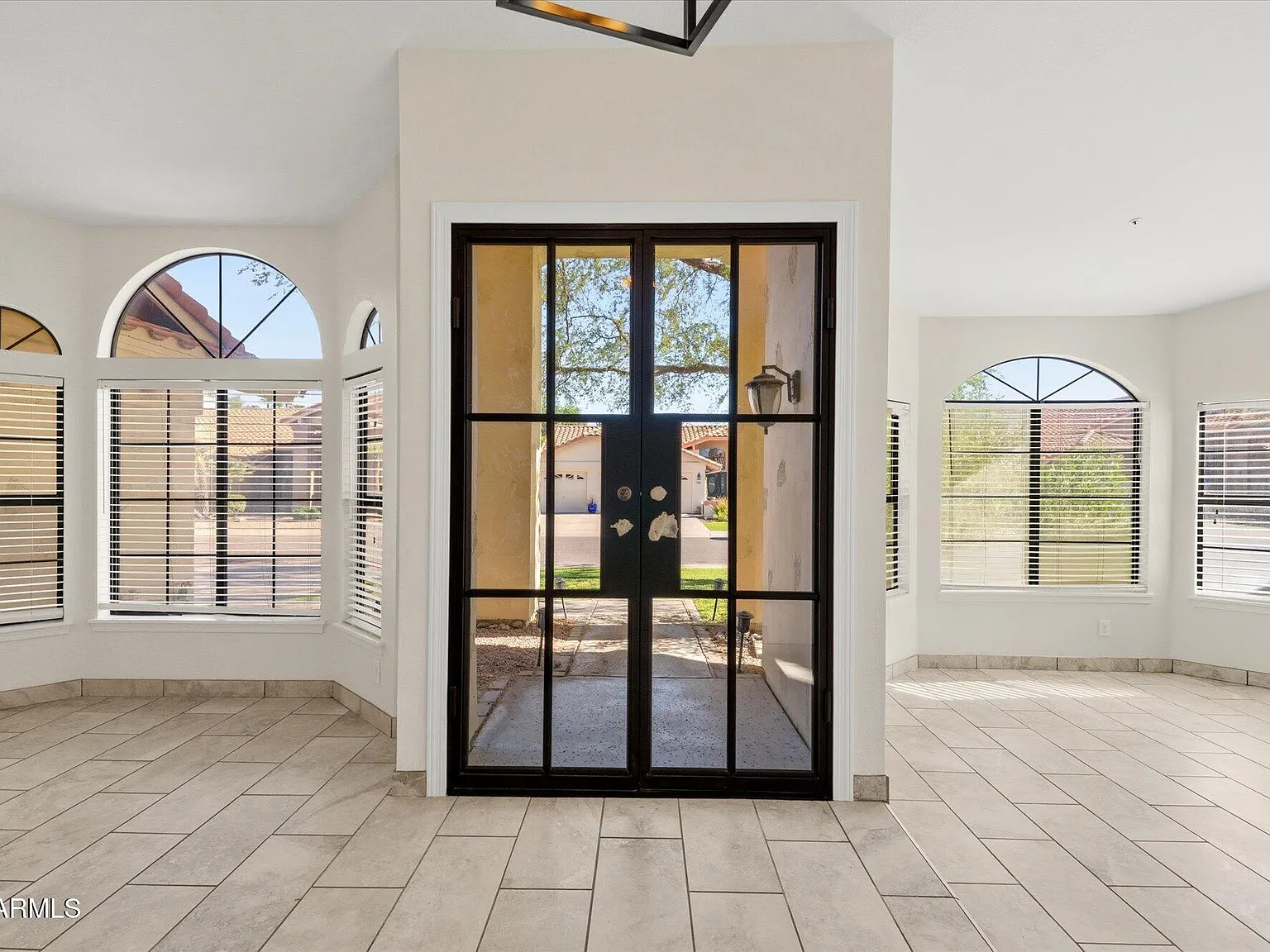 4 bed, 2.5 bath, 2470 sqft, $4,750 — Photo 4