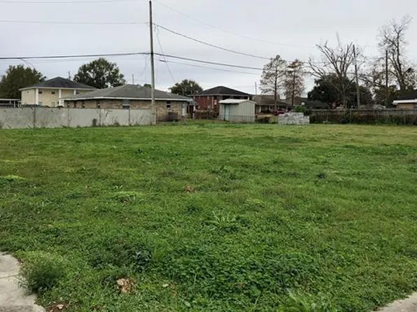 416 Genet Dr, Arabi, LA 70032