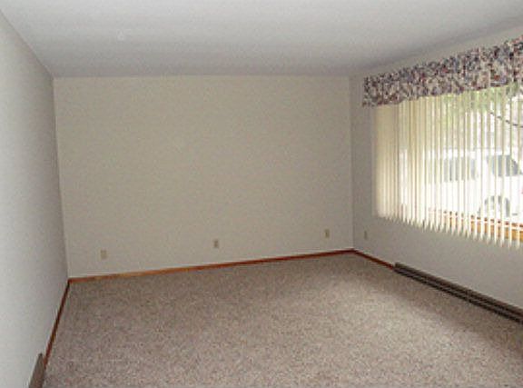 2nd image of 1037 Yale Ave