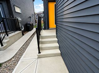 1240 Plum Bnd SW UNIT 2, Edmonton, AB T6X3B5