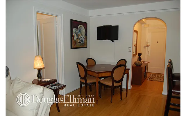 Rented by Douglas Elliman | media 15