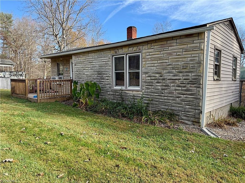 1st image of 644 Nelson Ln