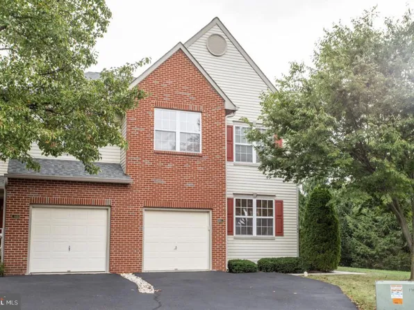 105 Farrington Ct, Collegeville, PA 19426