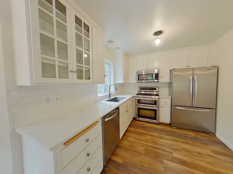 890 Pine Forest Dr — Photo 7