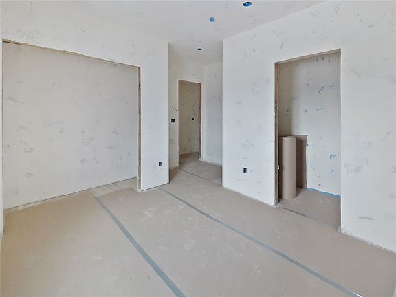 5th image of 740 Blue River Parkway UNIT E6