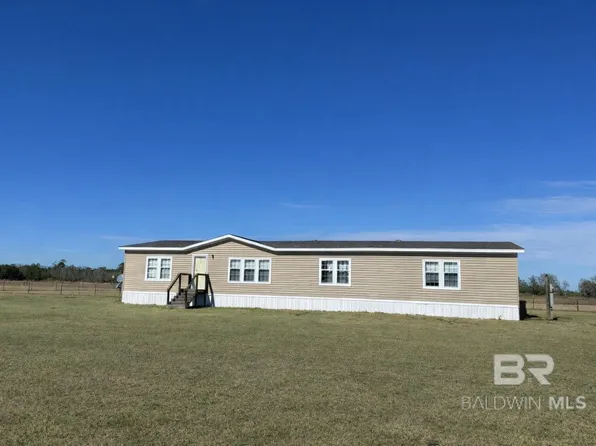 1064 Old Fannie Rd, Flomaton, AL 36441