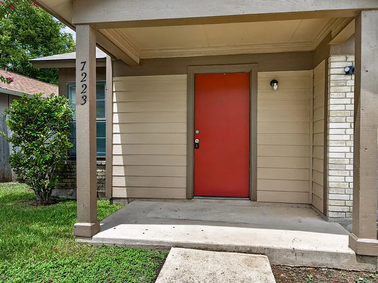 7223 Hardesty — Photo 4
