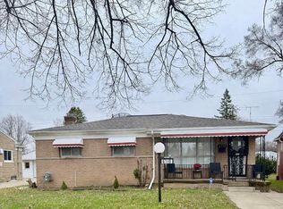 6710 Cranwood Dr, Flint, MI 48505