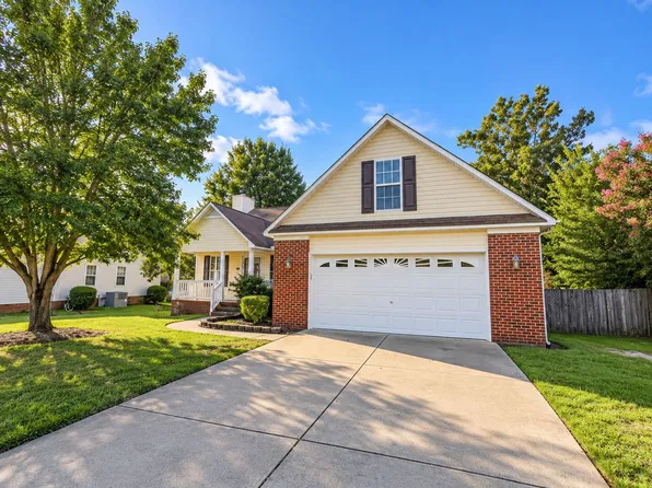 7276 Beaver Run Dr, Fayetteville, NC 28314
