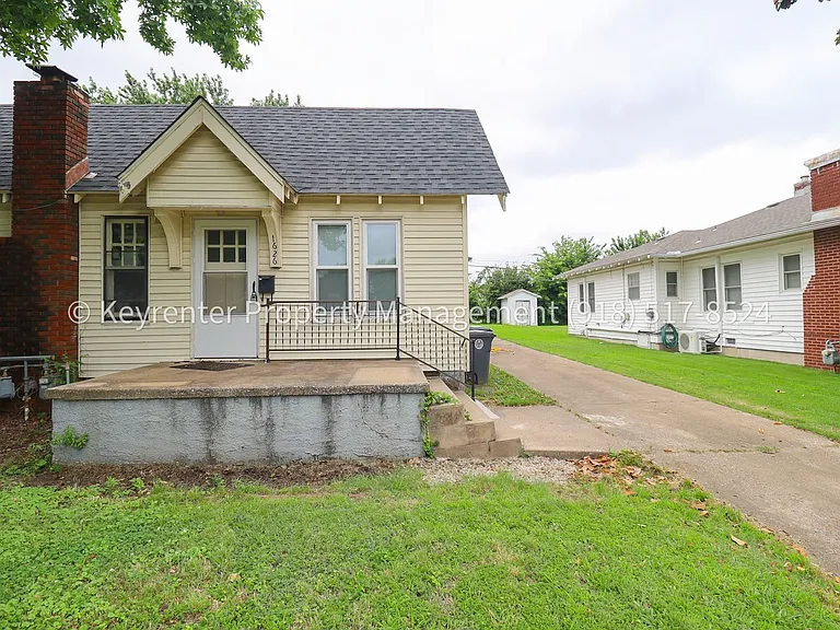 1626 S Indianapolis Ave — Photo 2