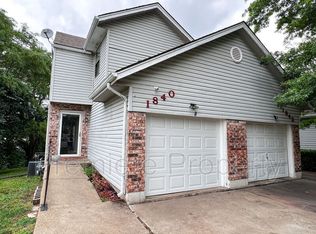 1840 NE Knollbrook Pl, Lees Summit, MO 64086